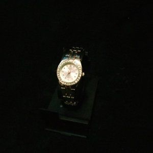 Pre-Loved Geneva Silver Tone Womens Watch